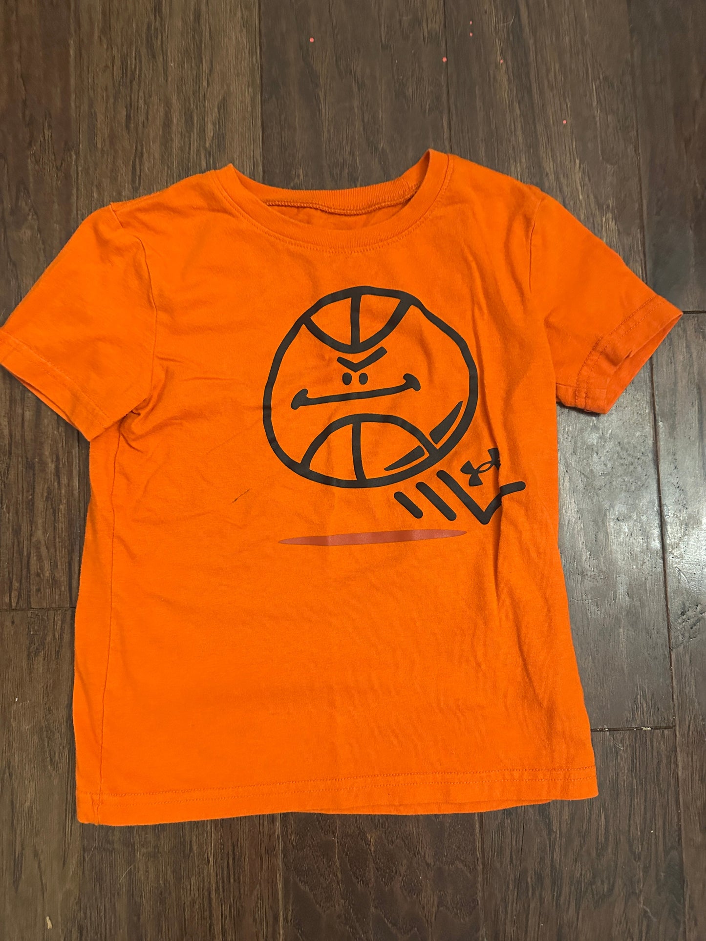 #218 Sz 5 UA T-shirt