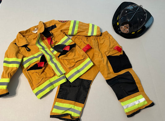 #160 Firefighter Halloween costume 3-4 child size (fits generously)