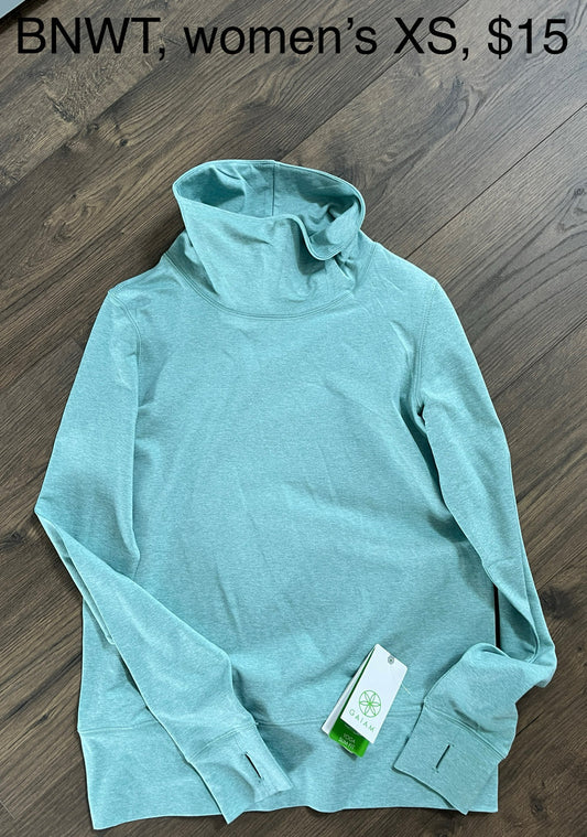 137 Gaiam green turtle neck Women's XS BNWT