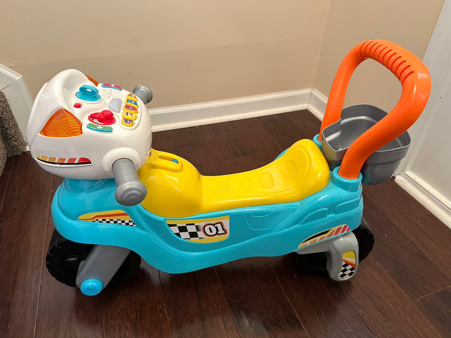 #75B Vtech 3 in 1 motorbike