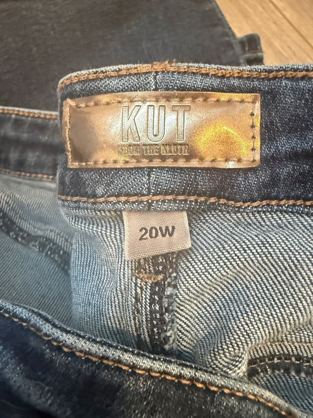#170 Kut from the Kloth Reese high rise fab ab ankle straight leg jeans size 20