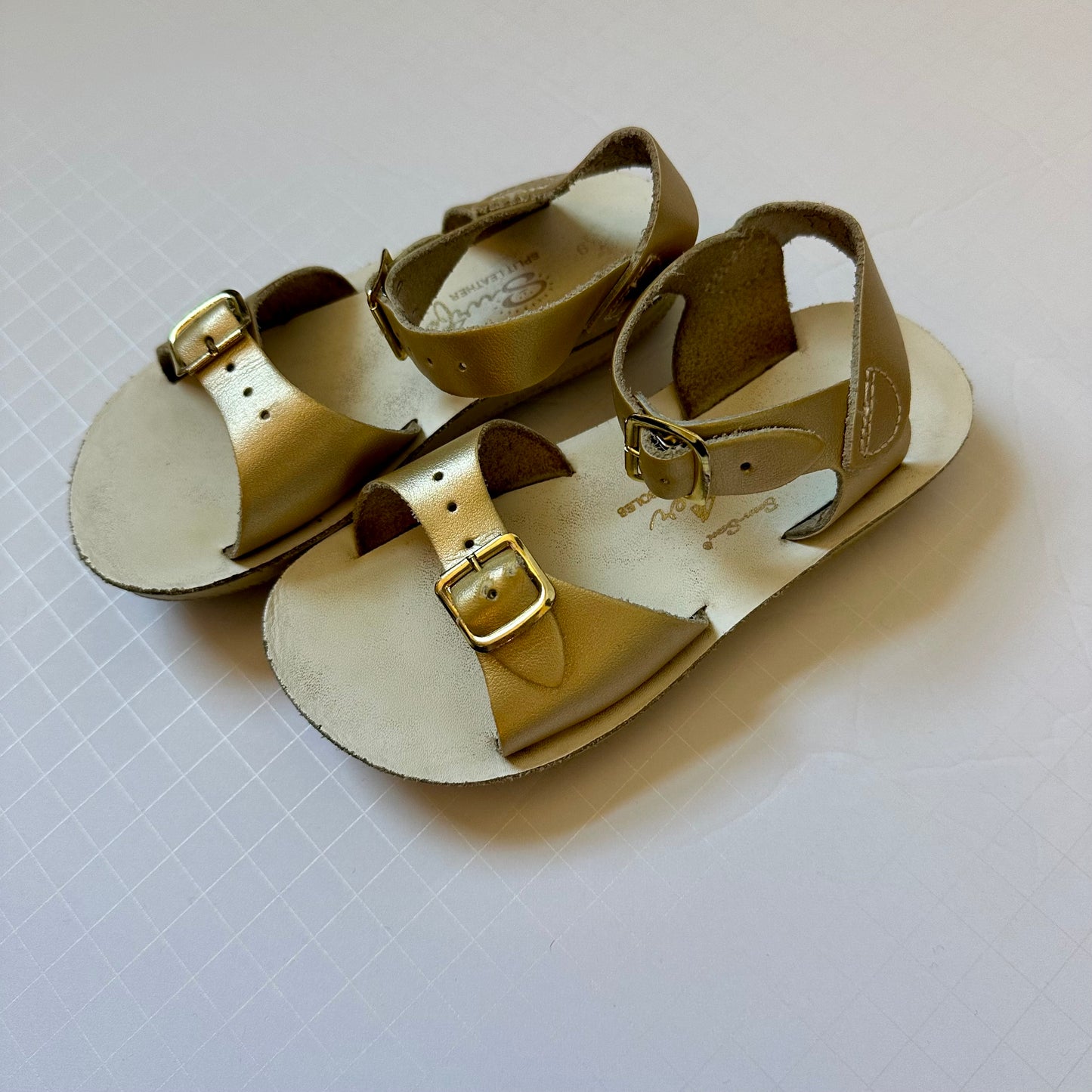 Sz9 Salt Water Gold Sandals