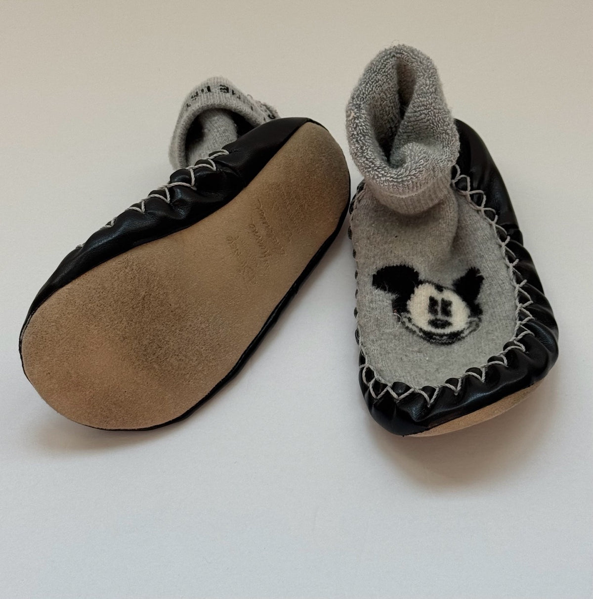 #82 Hanna Andersson Mickey Slipper Socks Gender Neutral Size 12-1