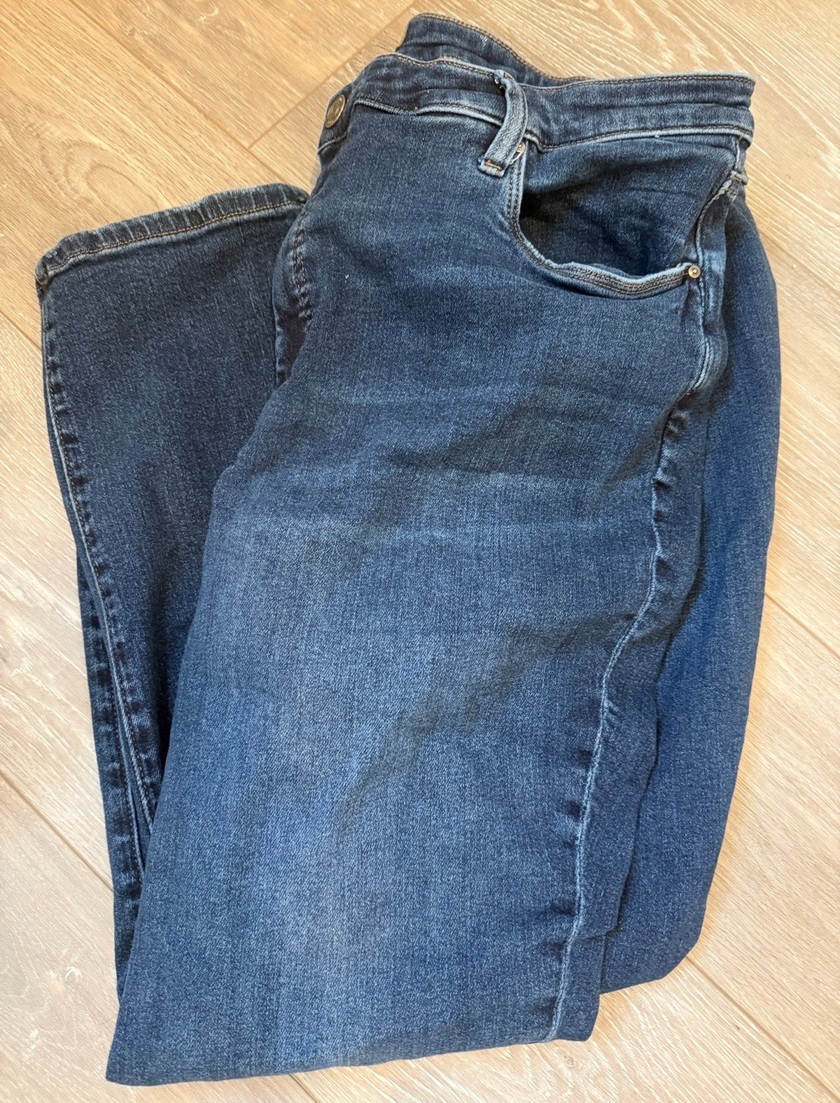 #170 Kut from the Kloth Reese high rise fab ab ankle straight leg jeans size 20
