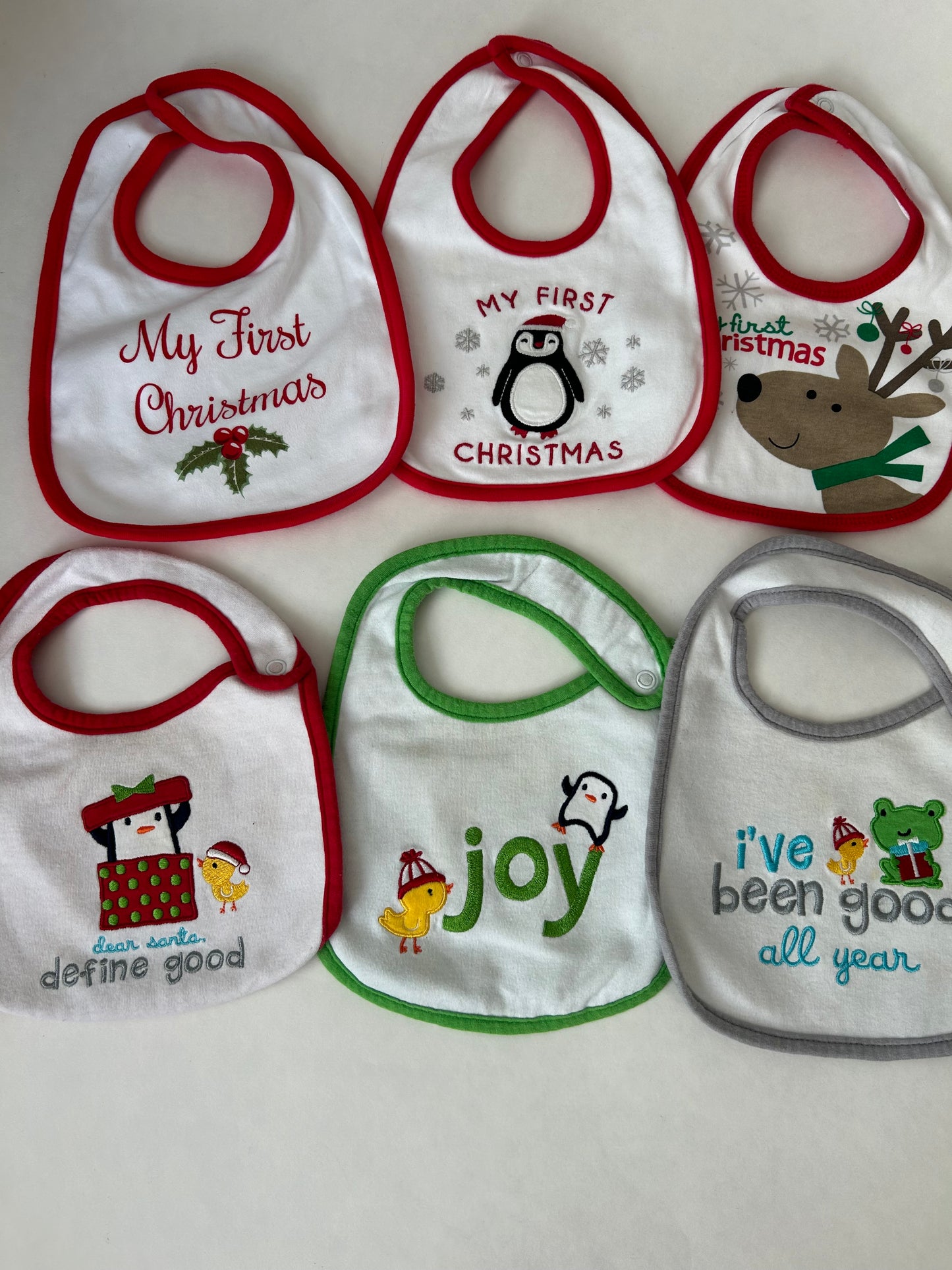 45242 Christmas cloth bibs