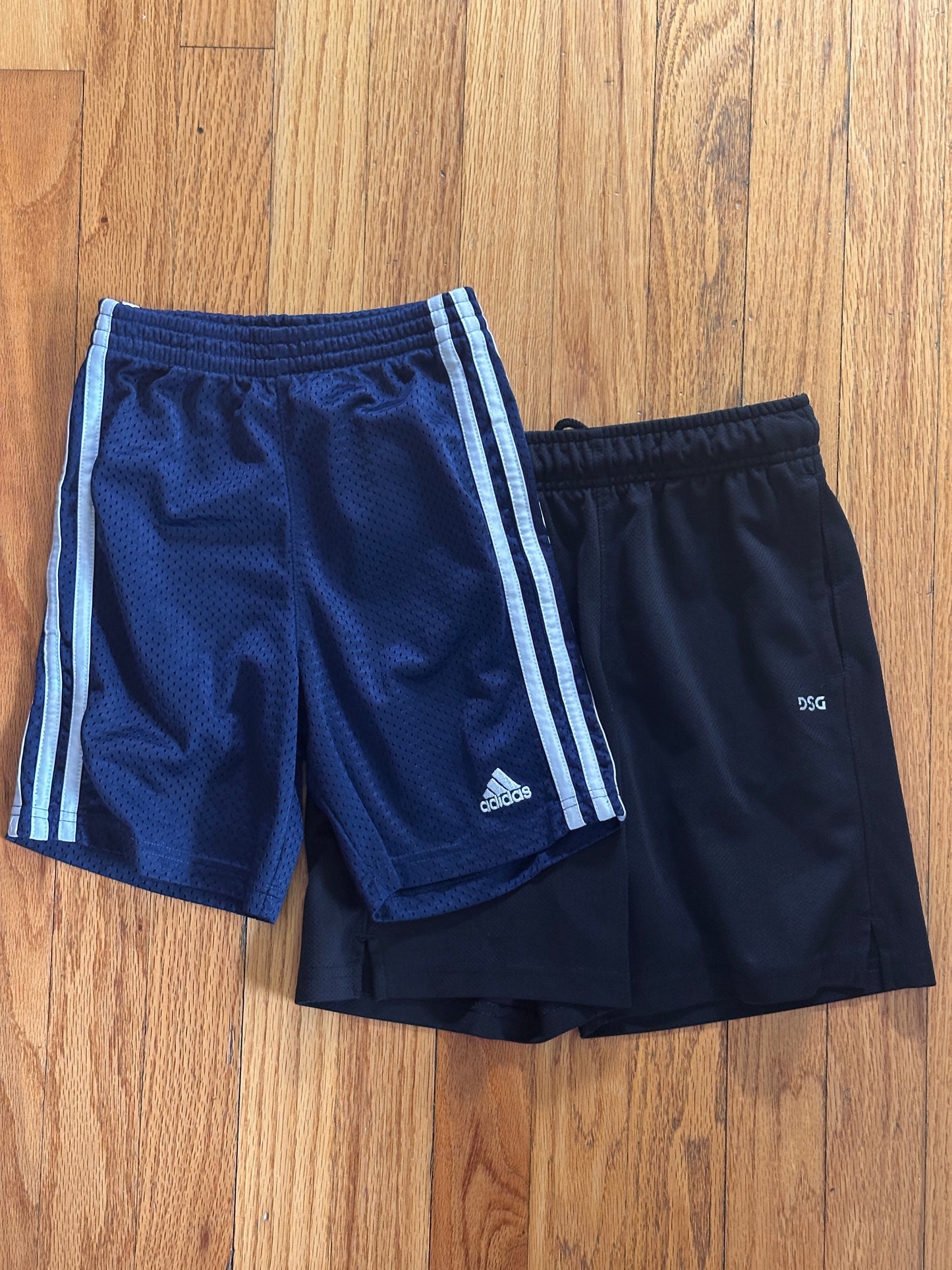 #94 REDUCED Adidas Navy & DSG Black Athletic Shorts - Boys XS - VGUC