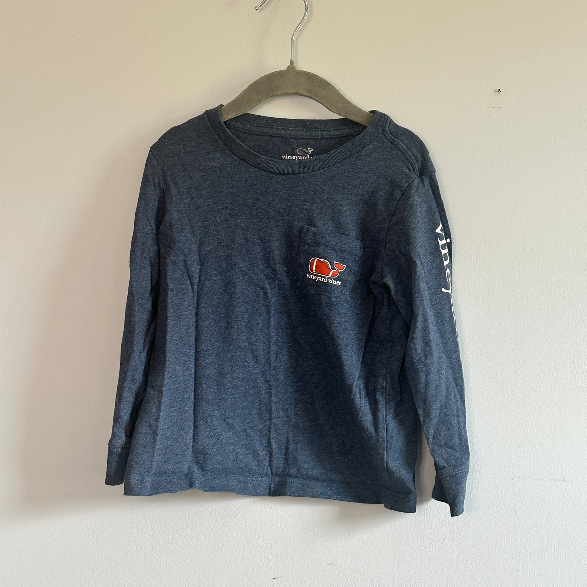 #48 Vineyard Vines Football Shirt 4t NWOT