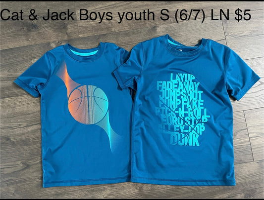 137 Cat and Jack youth boys size Small (6/7) 3 shirts and 1 pair of shorts basketball theme