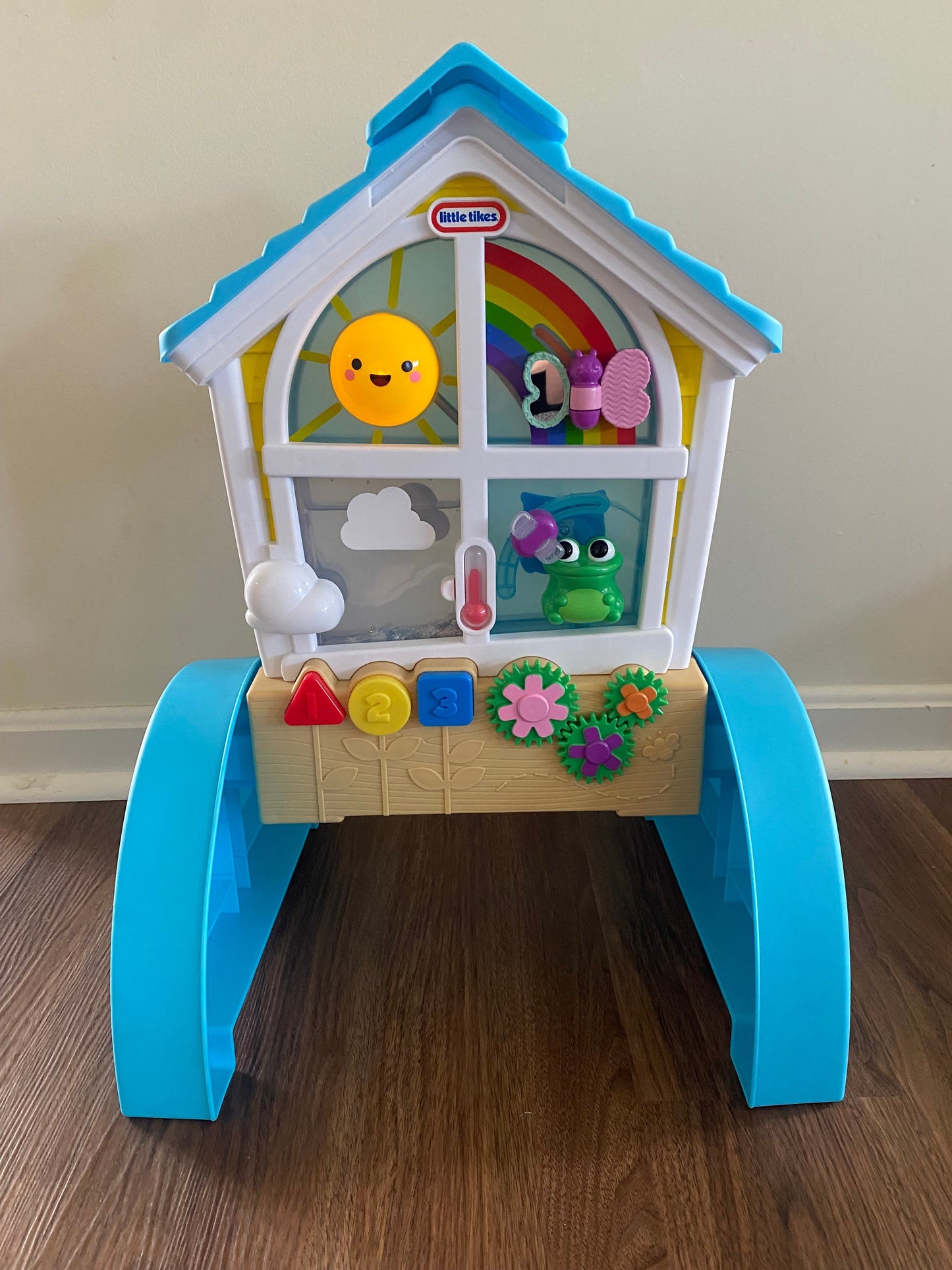 Seller 64 Little Tikes Look and Learn Window