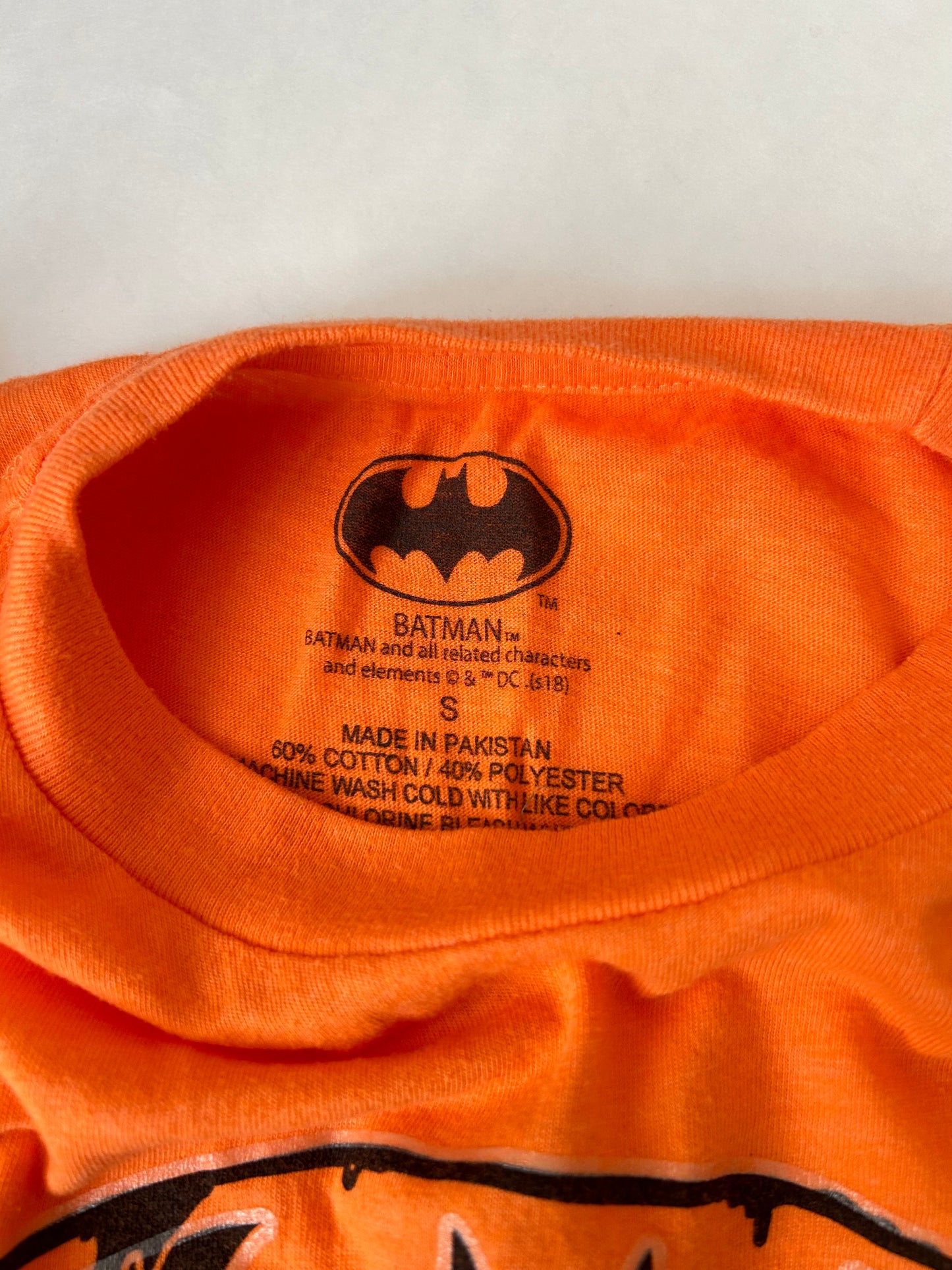 45242 Boys small Batman Halloween orange Tshirt