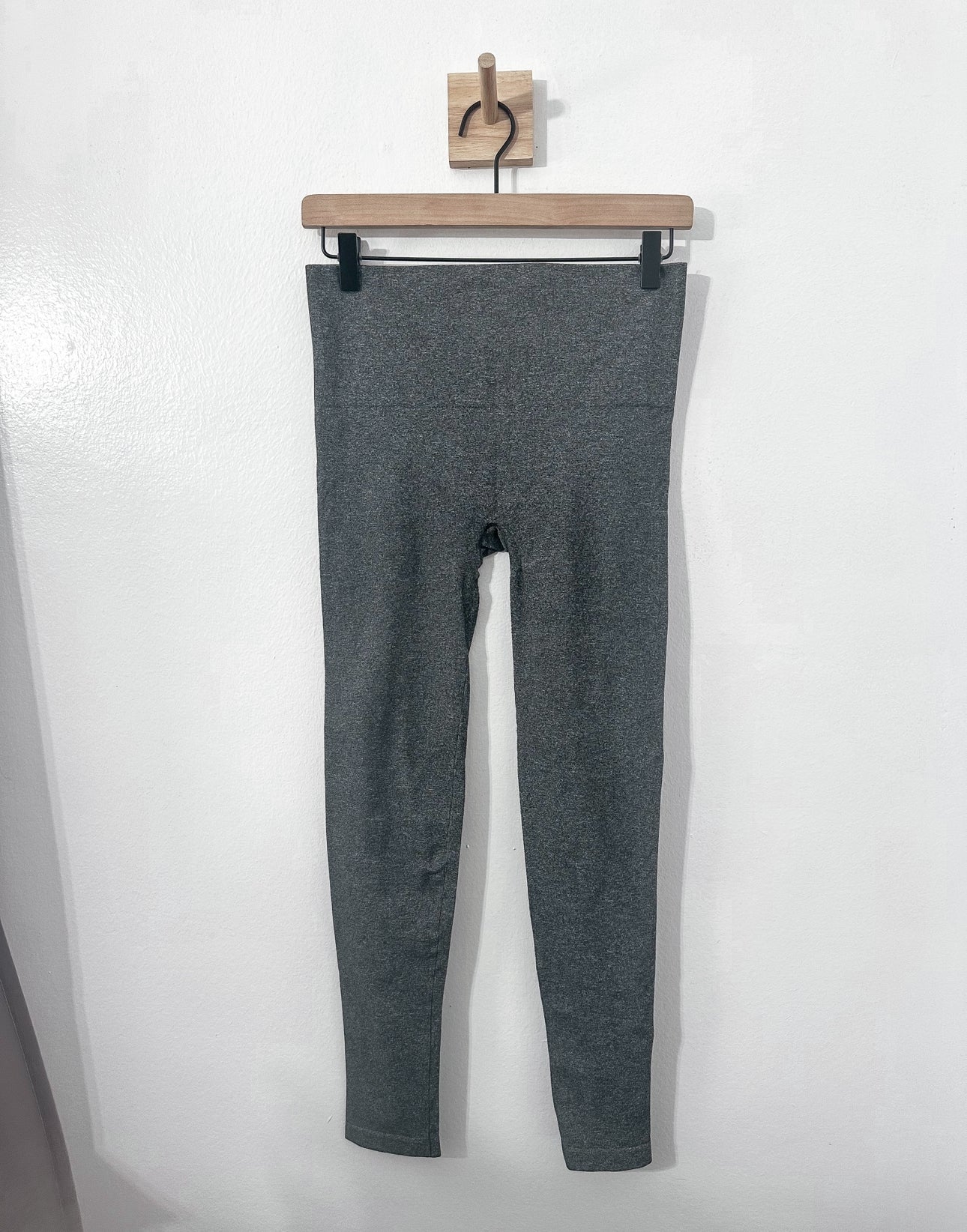 #111 Womens SPANX Grey Seamless Legging Medium
