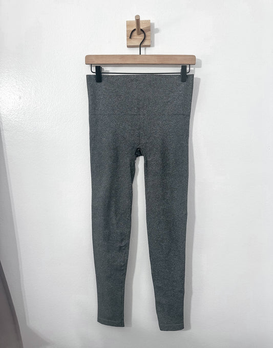 #111 Womens SPANX Grey Seamless Legging Medium