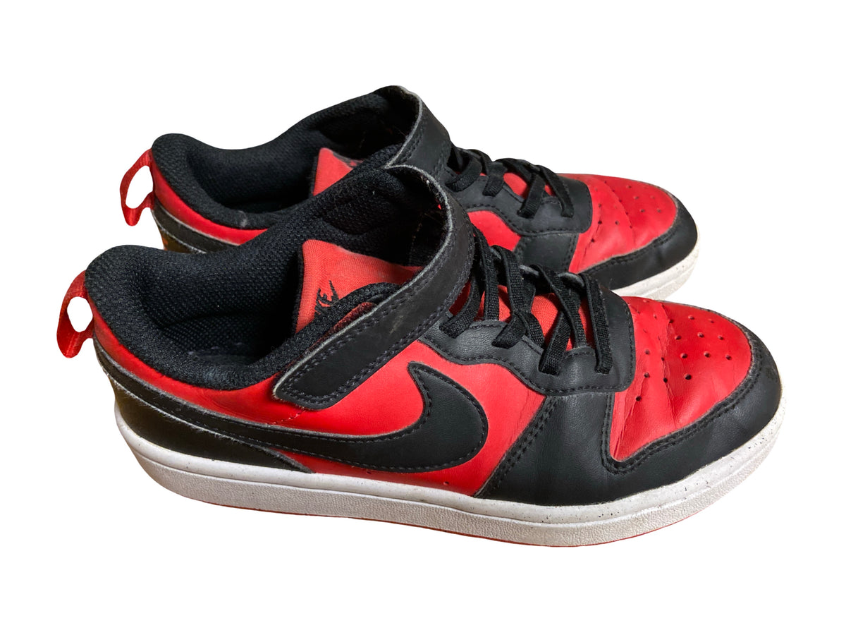 #33 Nike Court Borough Low Boys Shoes