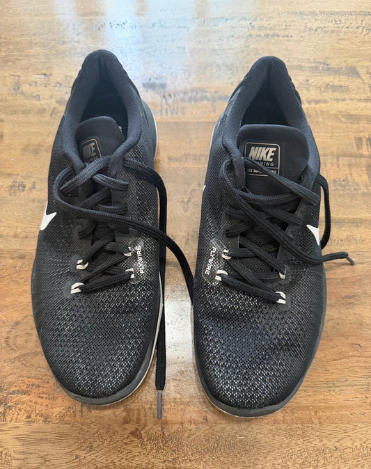Seller #8 REDUCED women’s Nike training shoe 7.5