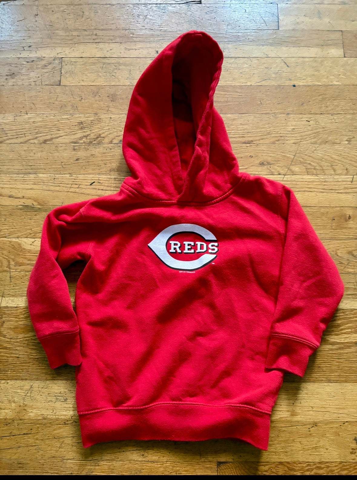#116 Boys Girls Cincinnati Reds hoodie size 4