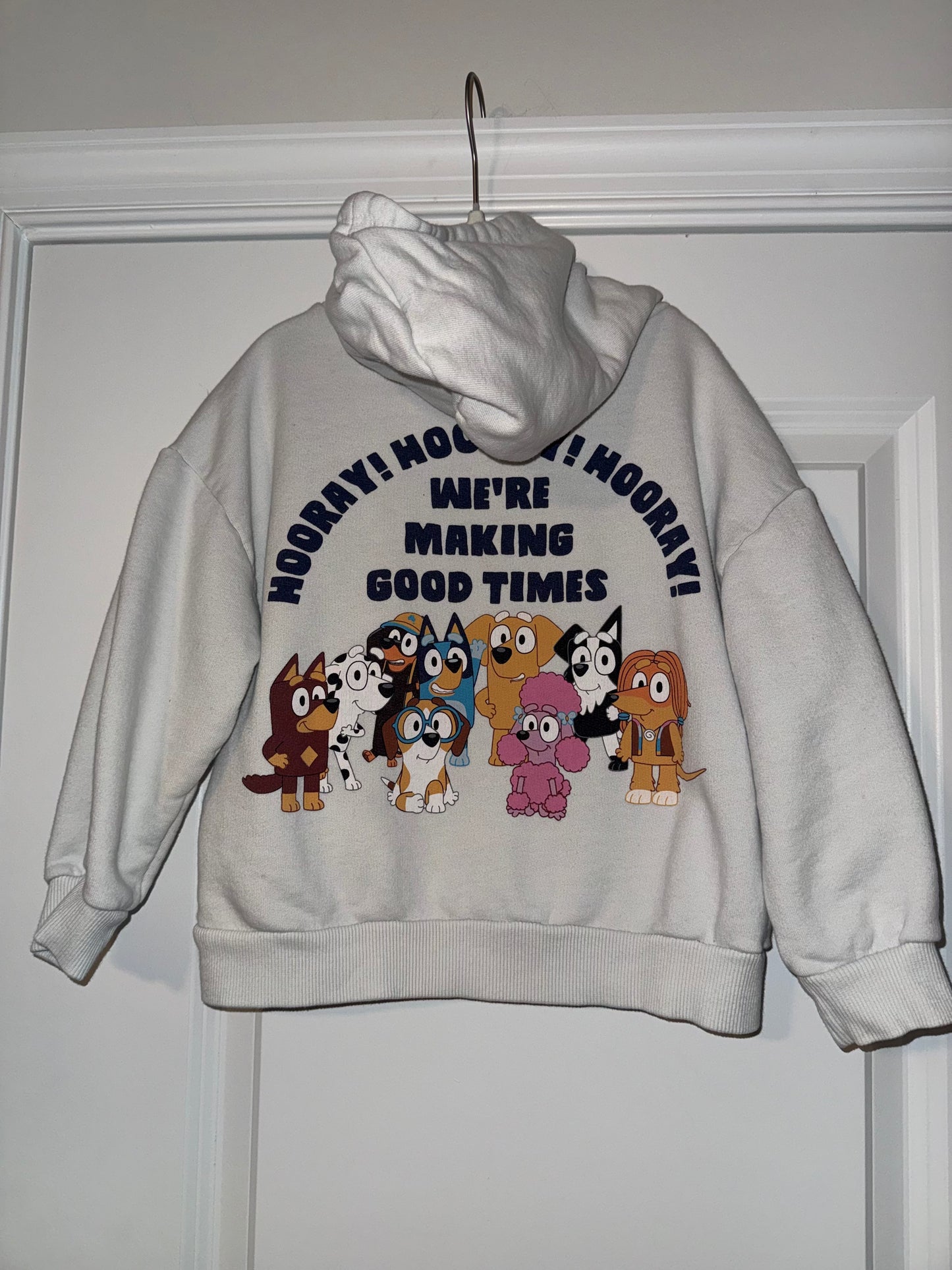 #106: Size 6 (Fits like 4T) Zara Bluey Hoodie GUC
