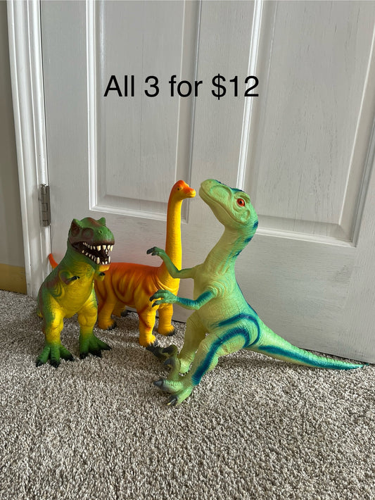 137 set of 3 dinosaurs