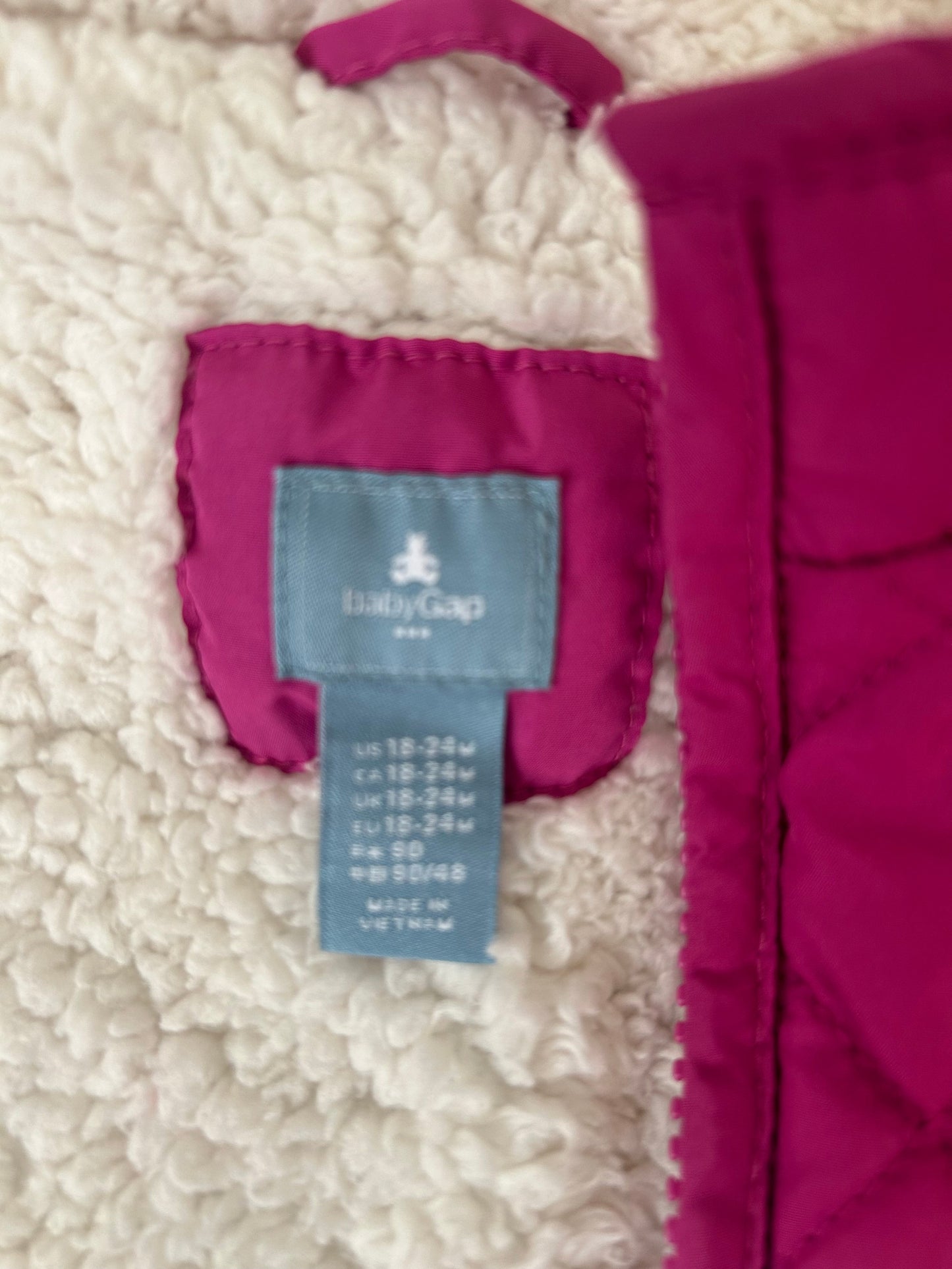 #200 Girls 18-24 months Baby Gap pink vest