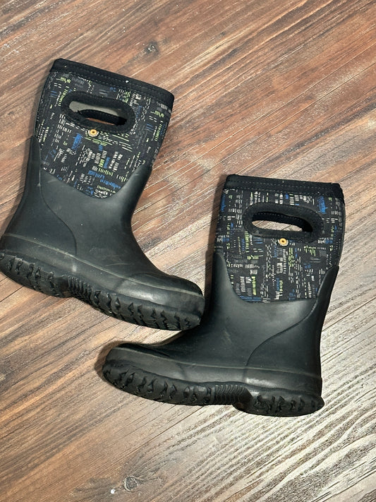 #48 Bogg Boots size 11