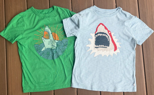 #28 Gap Kids Boys Shark Graphics Tee Set of 2, Size M