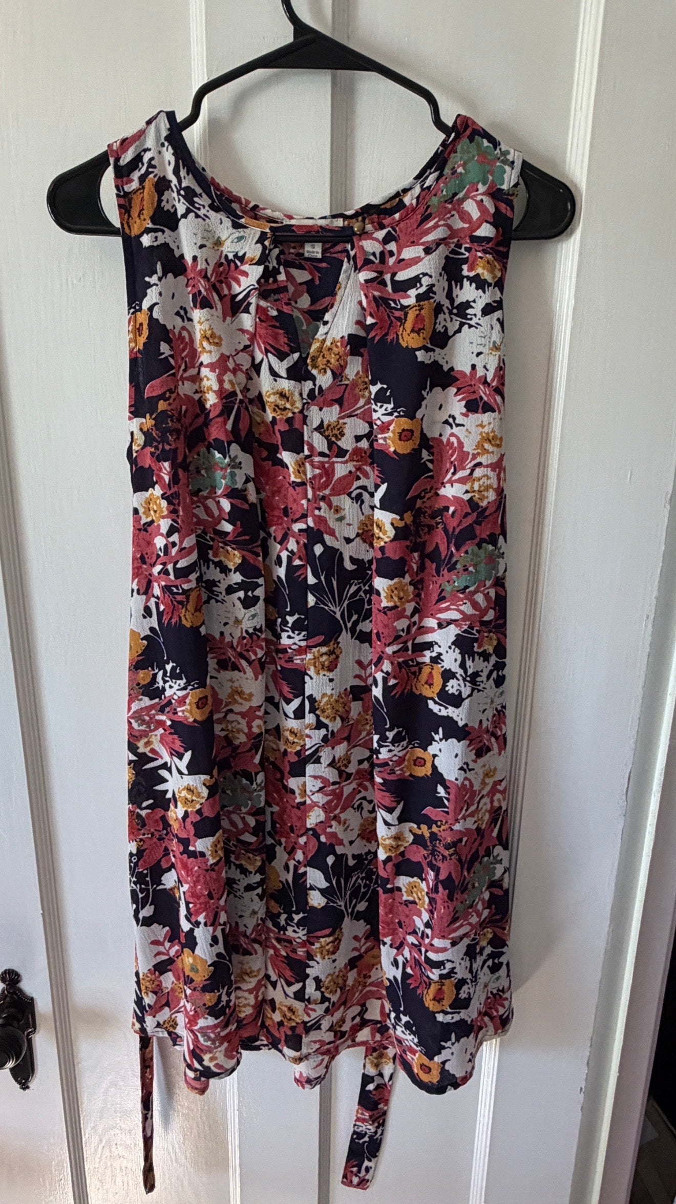 Seller #8 REDUCED Women’s Small Summer Dress with tie