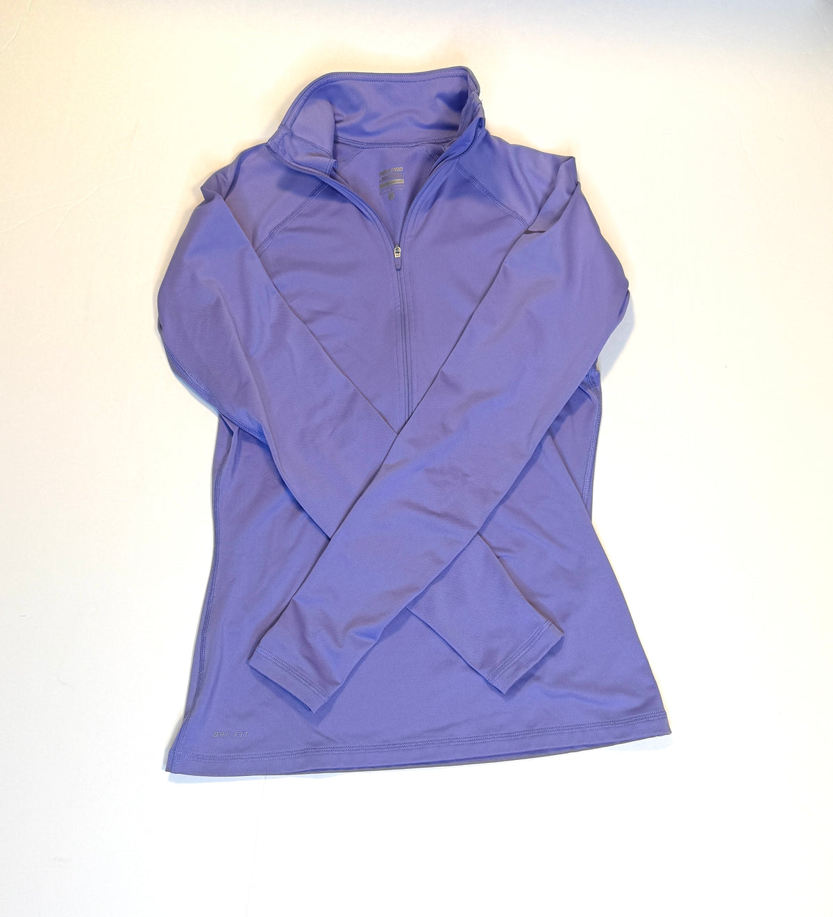 155 Women's Size M Nike Dry Fit Light Purple 1/4 Zip (thin fleece lining)