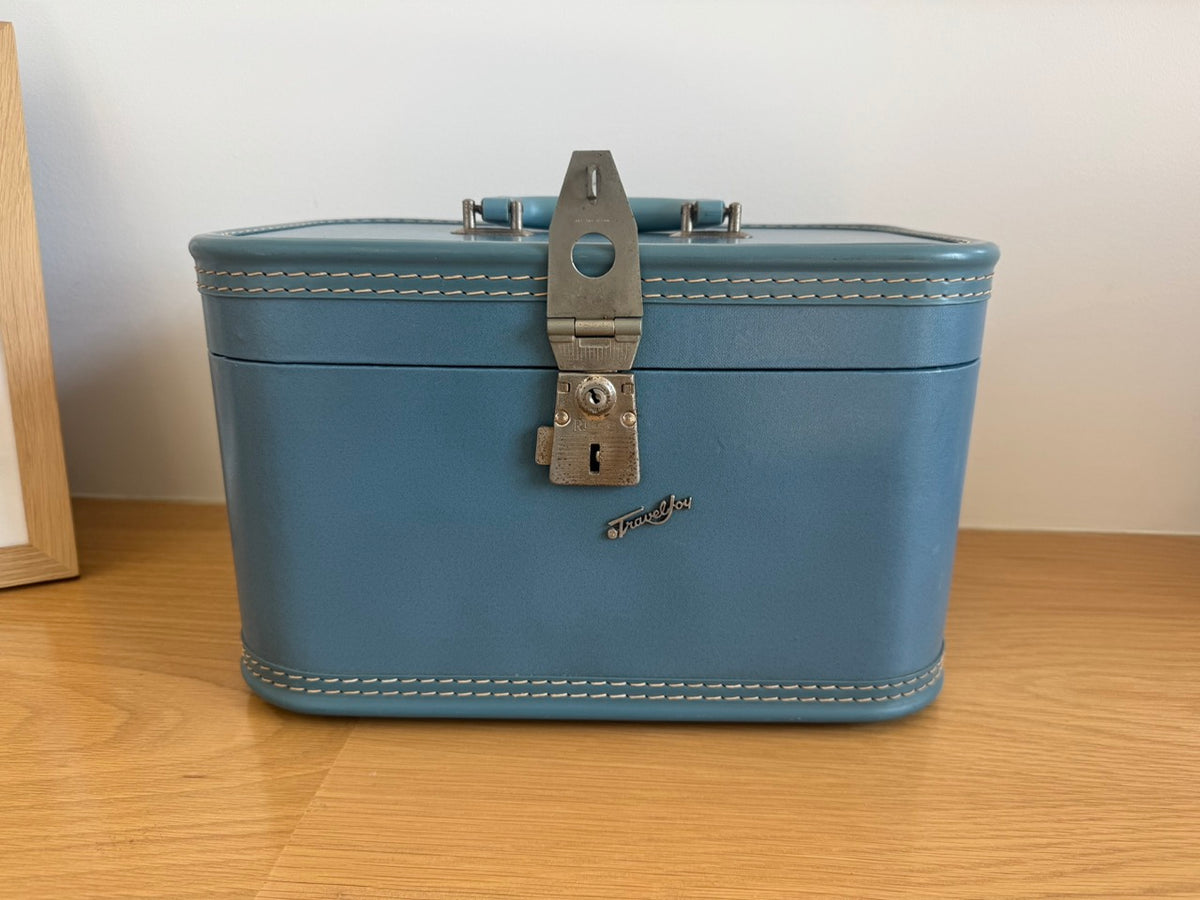 #82 Vintage 1960s Travel Joy Vanity Case in Blue Retro