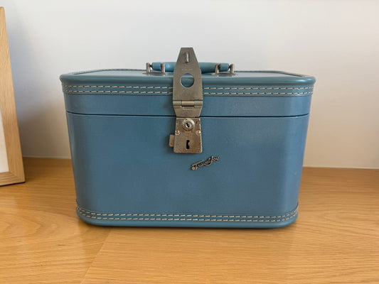 #82 Vintage 1960s Travel Joy Vanity Case in Blue Retro