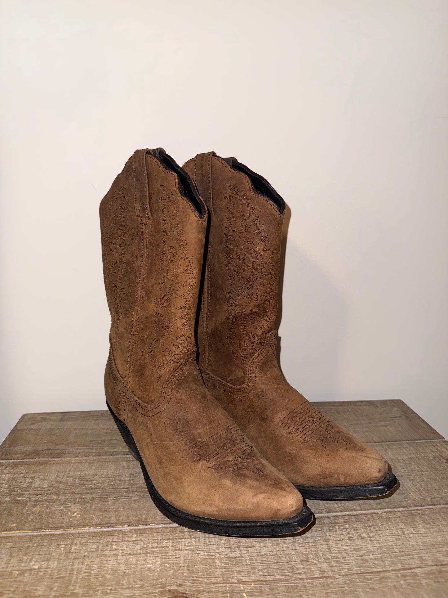 #106: Womens 9 Masterson Co Cowboy Boots