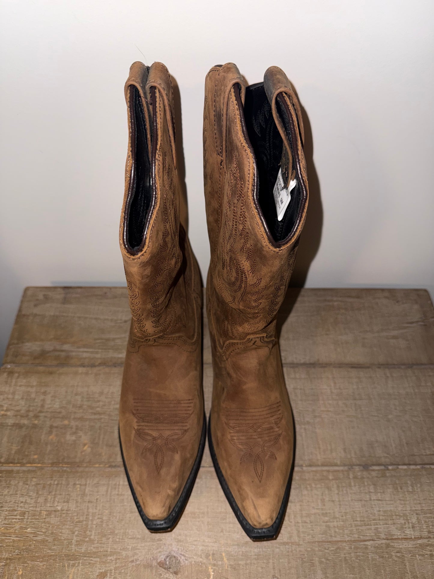 #106: Womens 9 Masterson Co Cowboy Boots