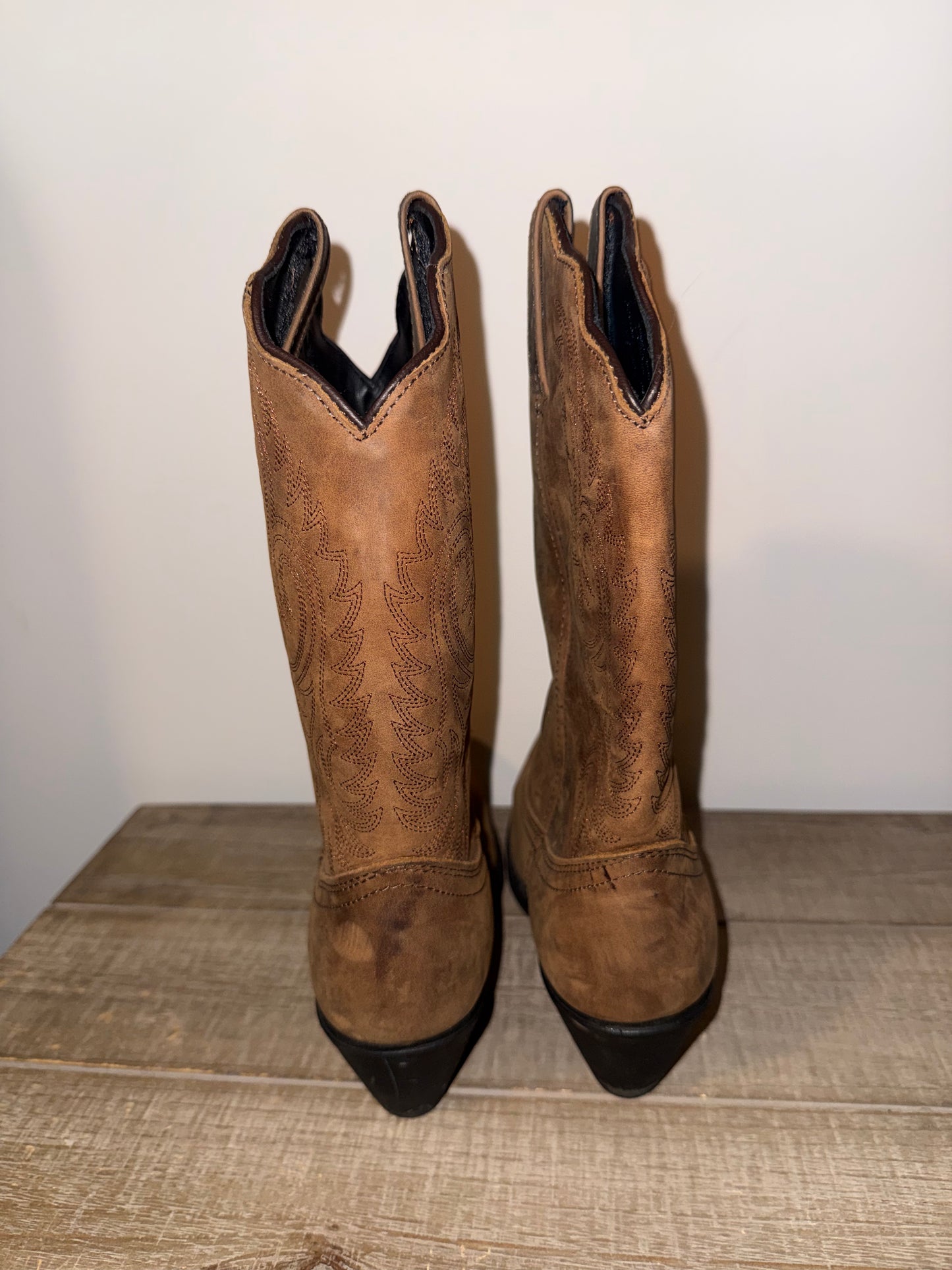 #106: Womens 9 Masterson Co Cowboy Boots