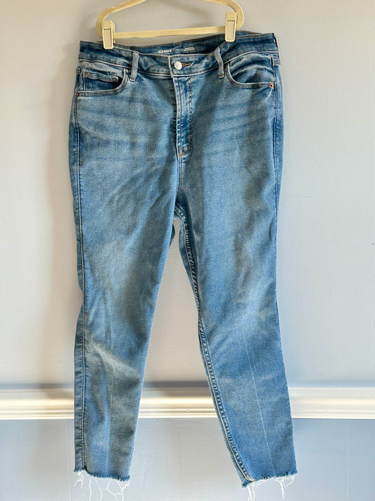 #48 Old Navy Extra High Rise Rockstar Super Skinny Jeans Women's 14 petite