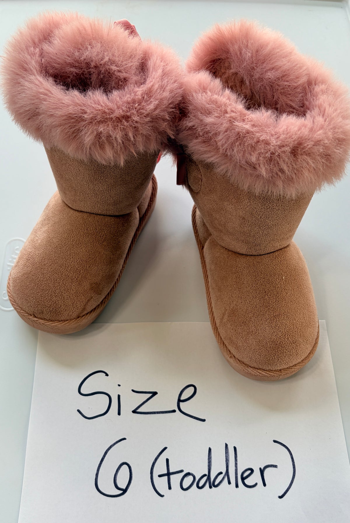 #35 girls boots size 6