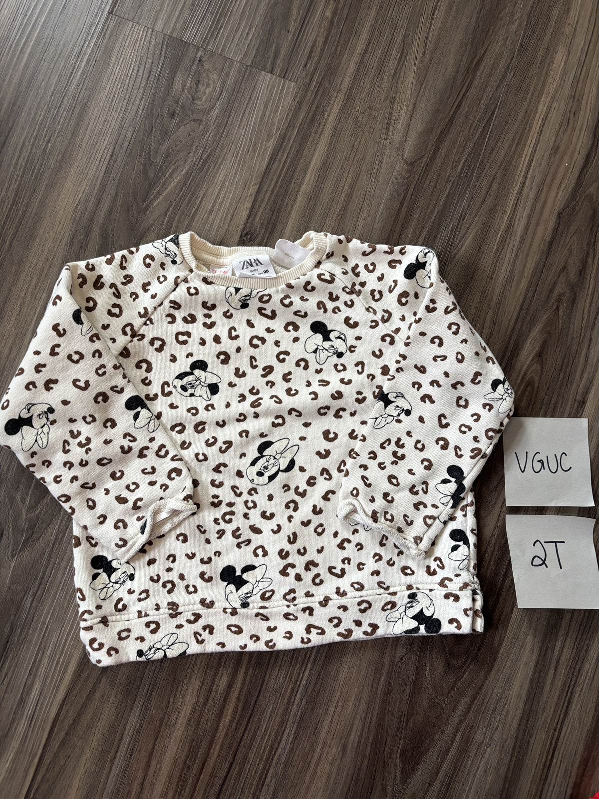 #138 - 2T Zara VGUC Minnie Mouse Sweatshirt