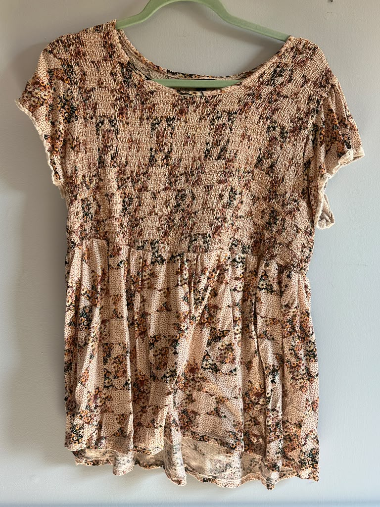 #48 Torrid Floral Top size 2 (16-18)
