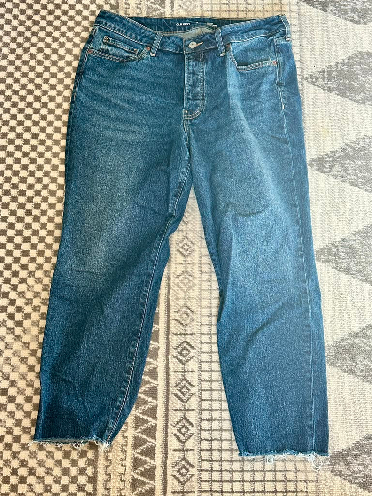 #48 Old Navy High Rise Vintage Slim 14 petite