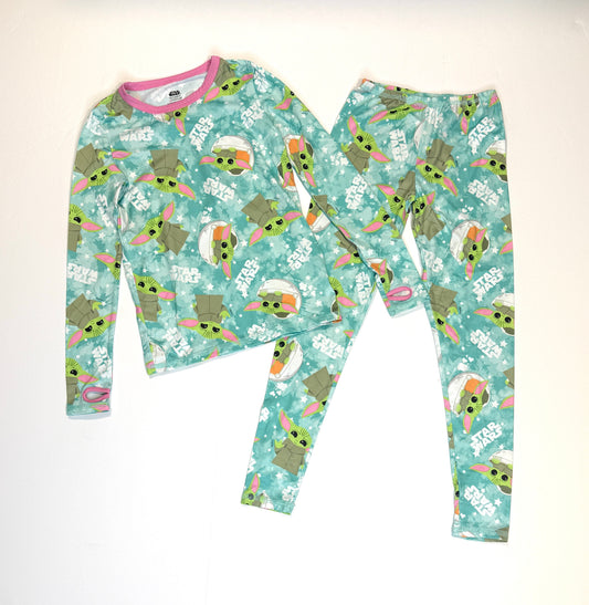 155 Star Wars Size Small Cuddle Duds