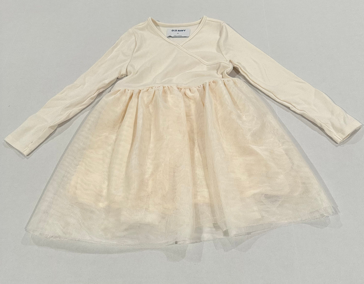 #160 Girls 4T Old Navy cream colored dress