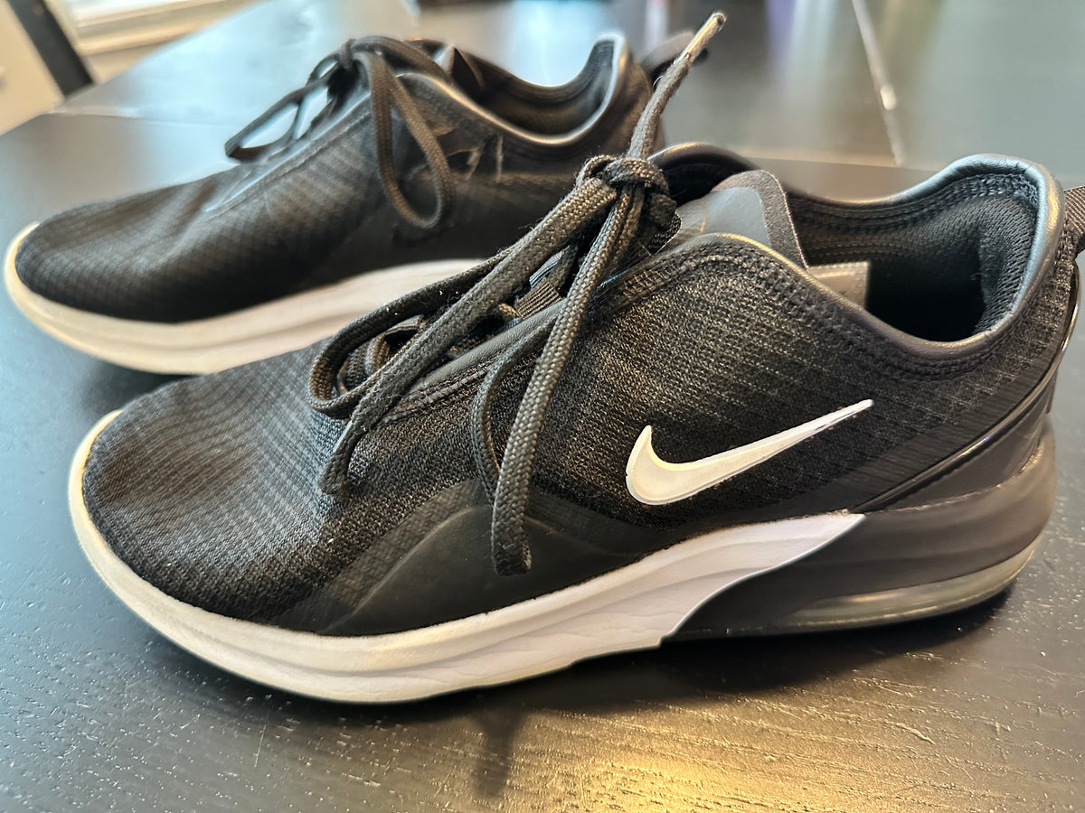 #171 Boy’s Size 7 Nike Air