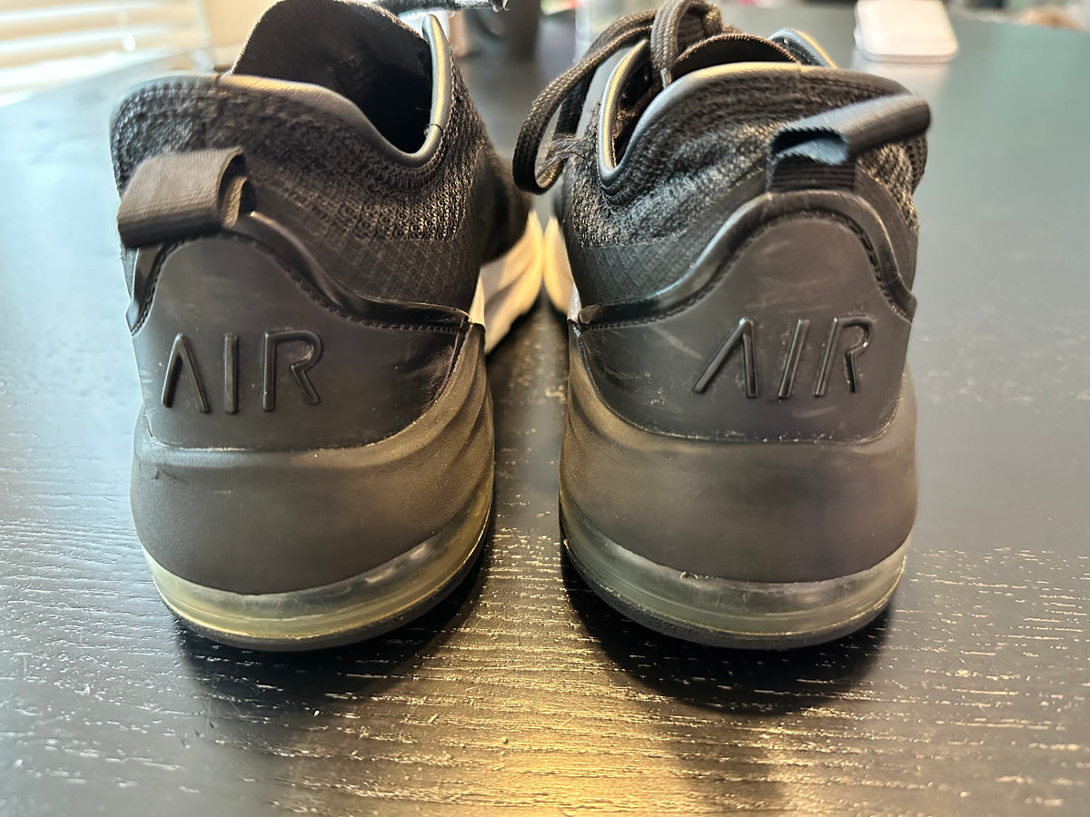 #171 Boy’s Size 7 Nike Air
