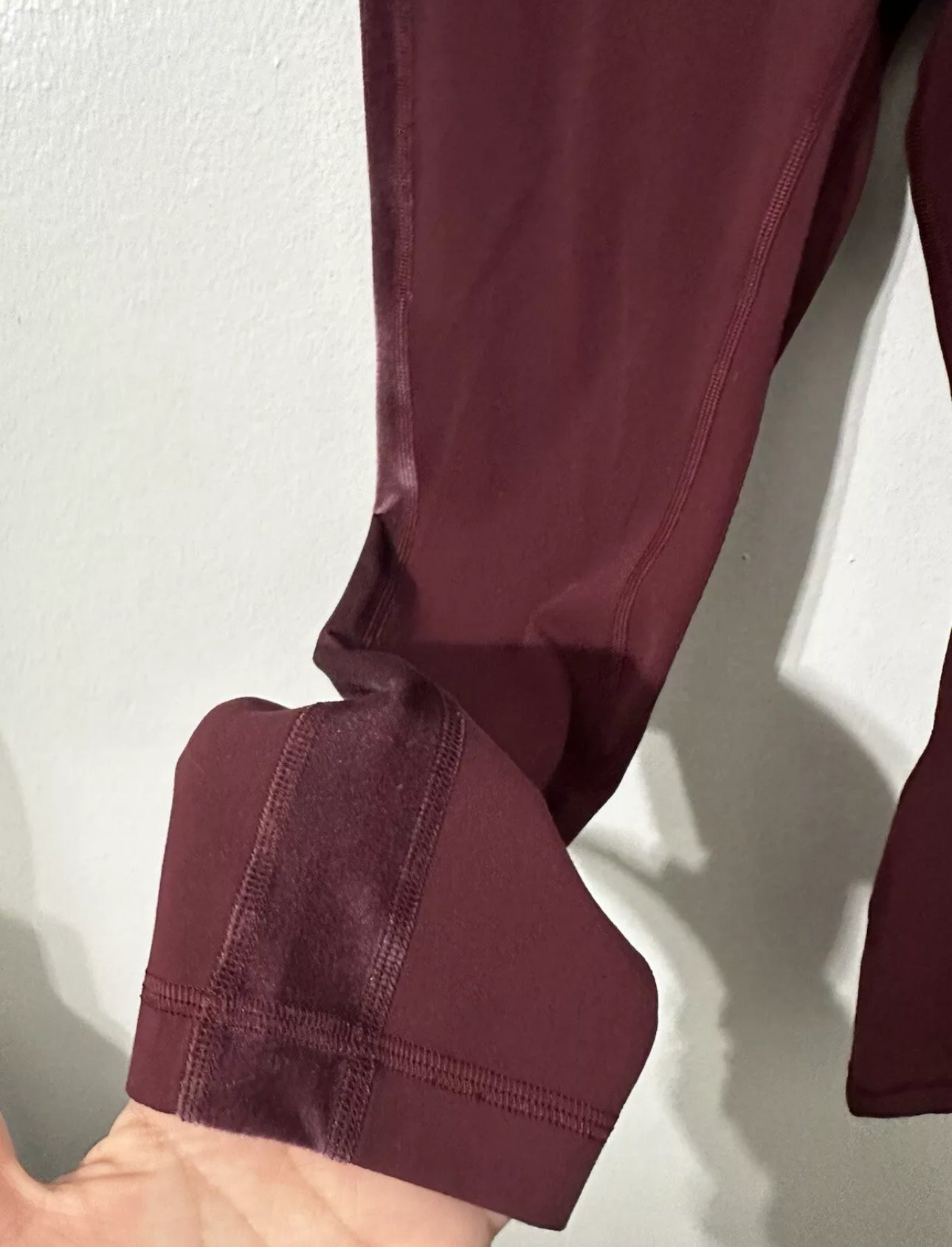 #111 Lululemon Align Super Hi-Rise Crop 23” Velvet Special Edition Size 6 Garnet