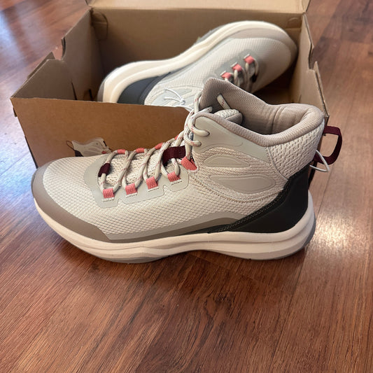 #4 Eddie Bauer size 10 womens outdoor boot