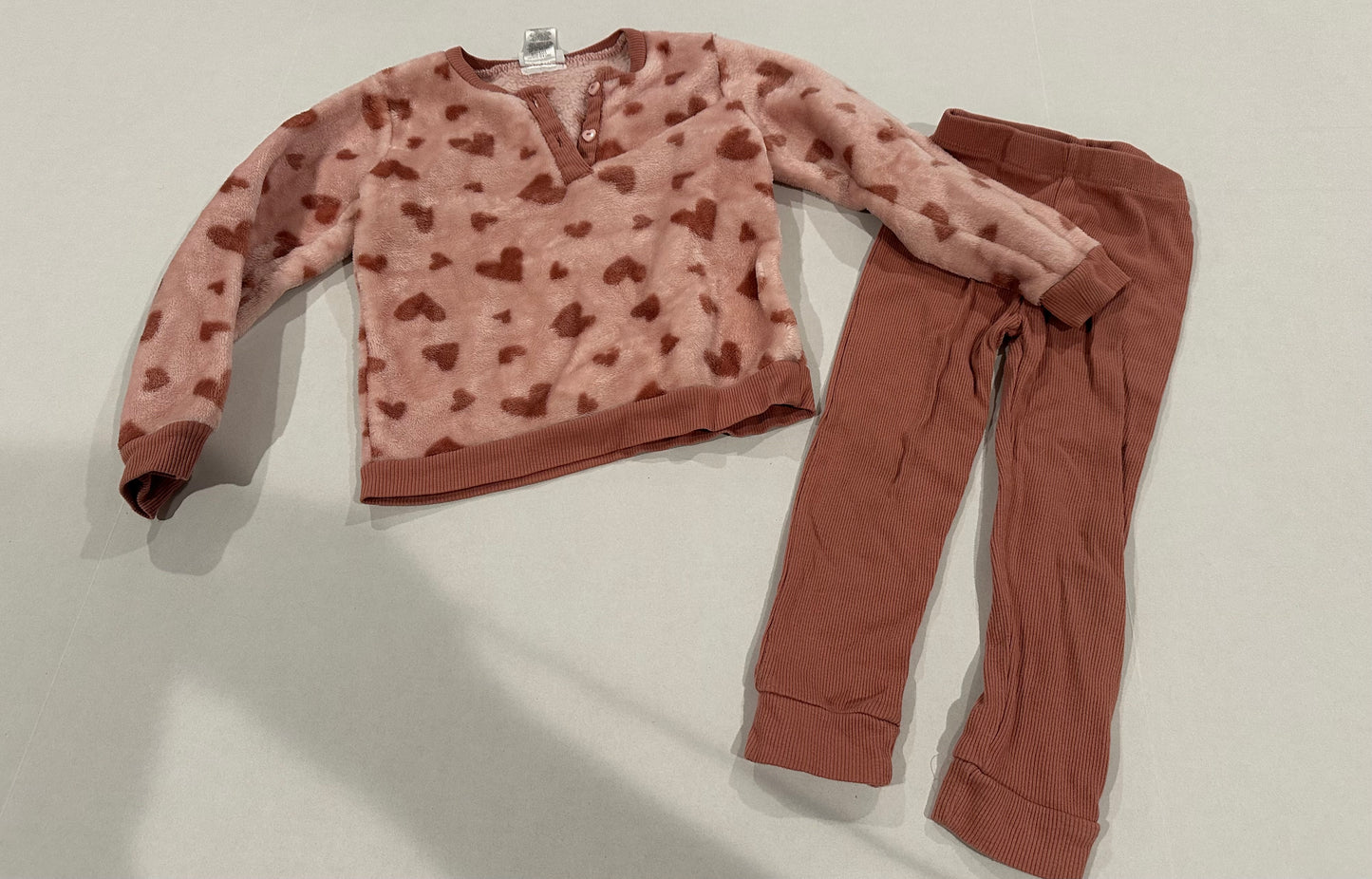 #160 Girls 4T Nicole Miller soft fuzzy sweatshirt and leggings