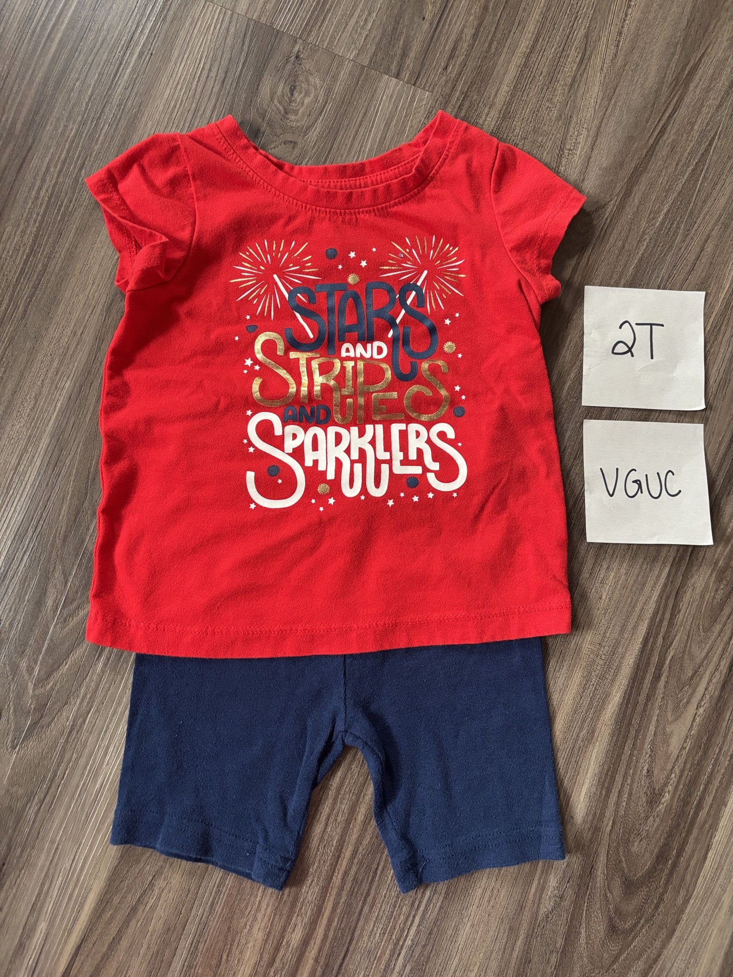 #77 - 2T - VGUC Stars and Stripes and Sparklers Tshirt w/Navy Shorts