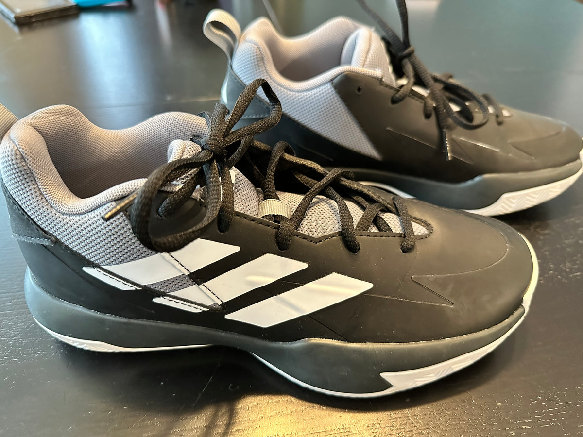 #171 Boy’s Adidas Size 7 Cloudfoam Shoes- Like New
