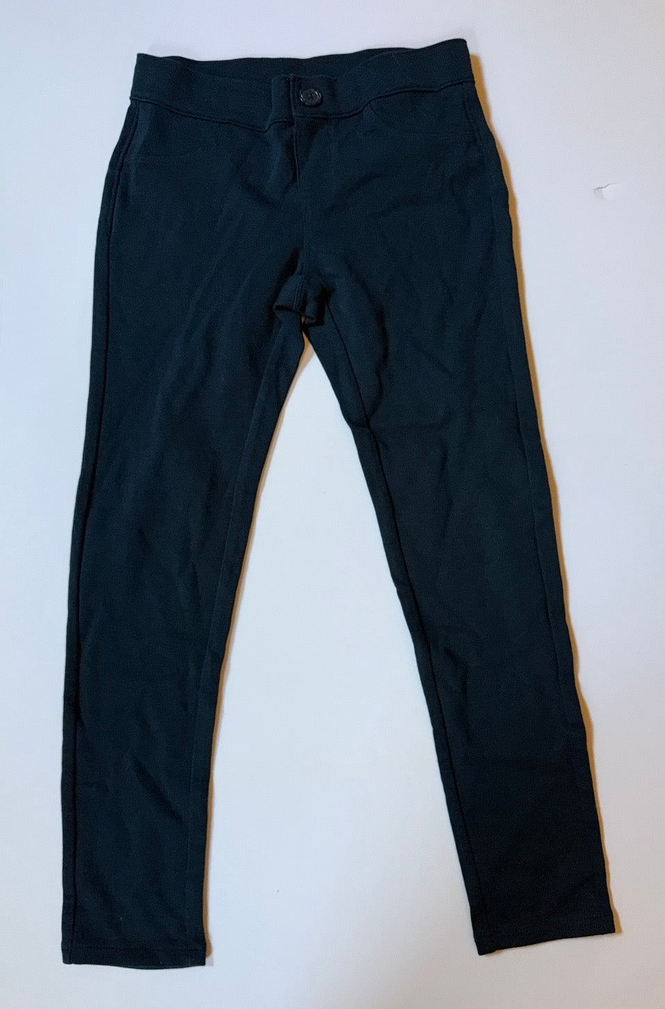 #41 |  8 Old Navy stretchy navy blue pant