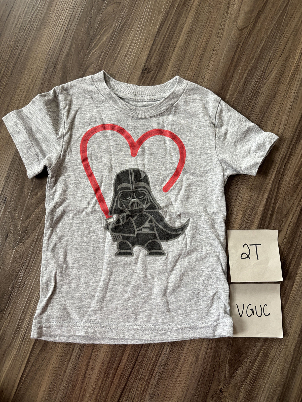 #138 - 2T VGUC Darth Vader Heart TShirt
