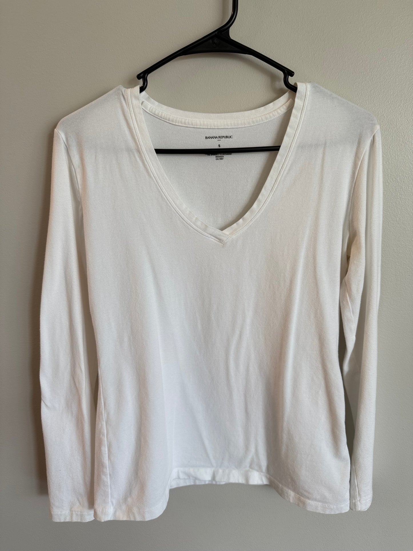 #173-Banana Republic Factory long sleeve white T size S