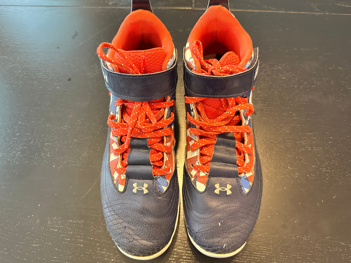 #171 Boy’s Size 5.5 Under Armour Cleats