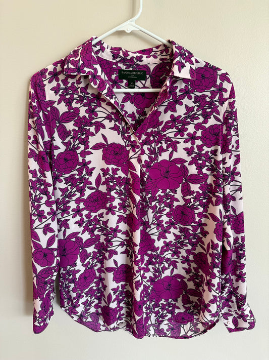 #173-Banana Republic Factory women's blouse size XS **see description**